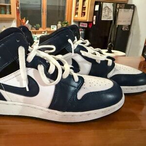 Nike Kids' Navy and White Sneakers